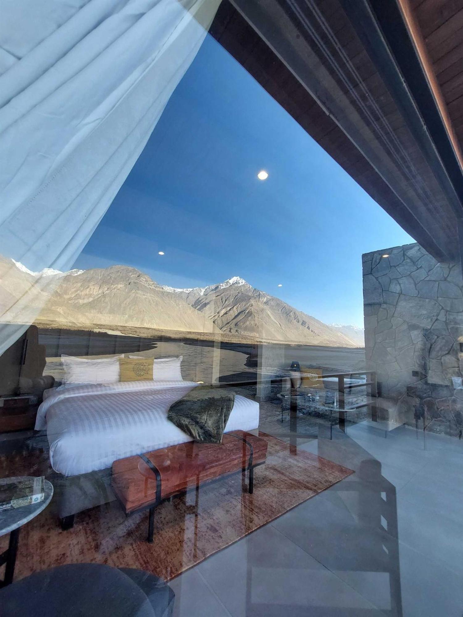 ホテル Himmel Skardu By Luxus エクステリア 写真